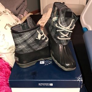 Barely Worn Sperry Duck Boots